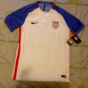 Nike USA Aeroswift Match day soccer jersey Size L